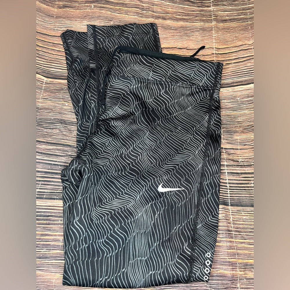Nike Dri-Fit Size Small Leggings
